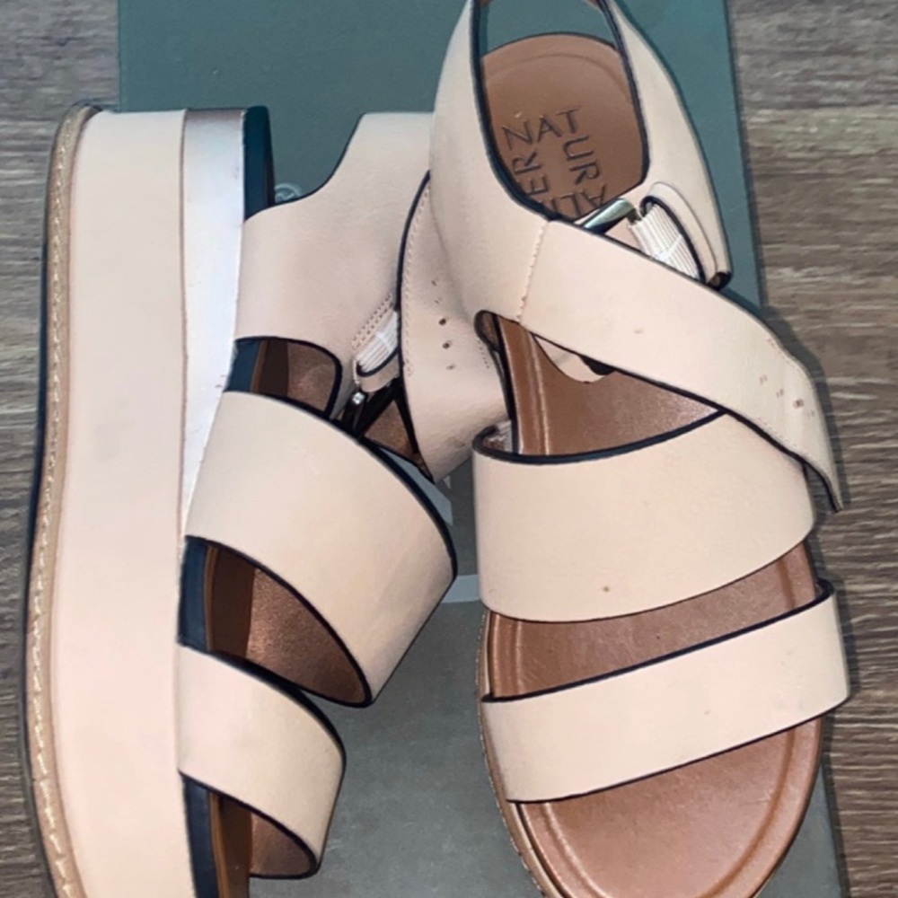 Platform sandals
